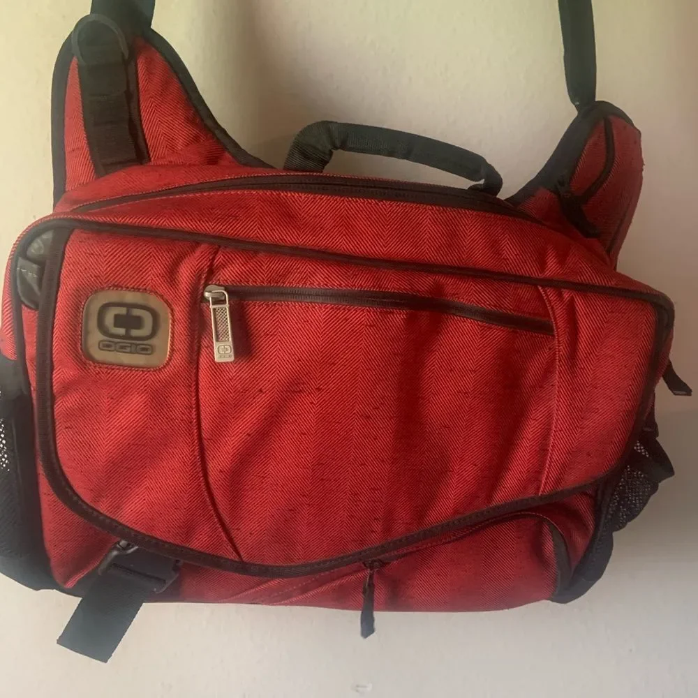 OGIO Red computer laptop messenger bag